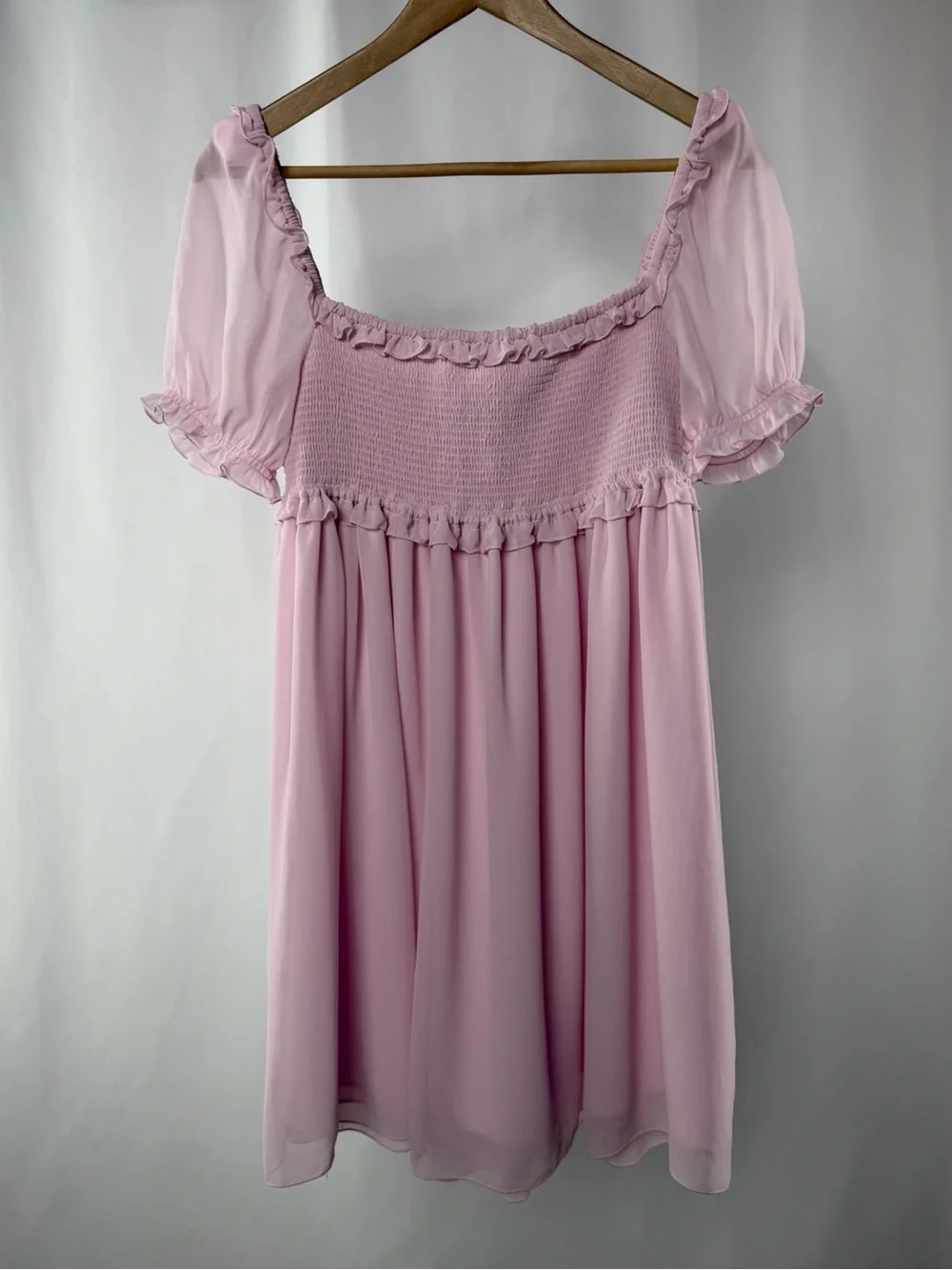 Aritzia Sunday Best Poplin Smocked Mini Dress‎ in Pink Size Large